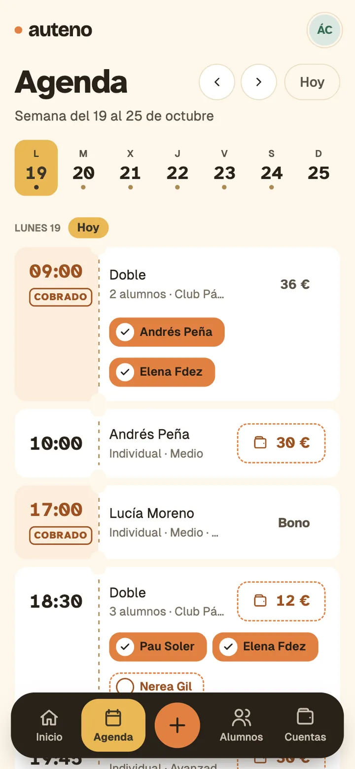 La agenda de Auteno en el móvil: las clases de hoy, cobradas, pendientes y del bono.